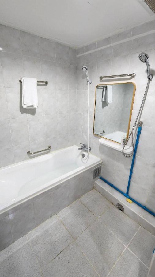 Apartment A4 Dindaeng Bangkok Dış mekan fotoğraf